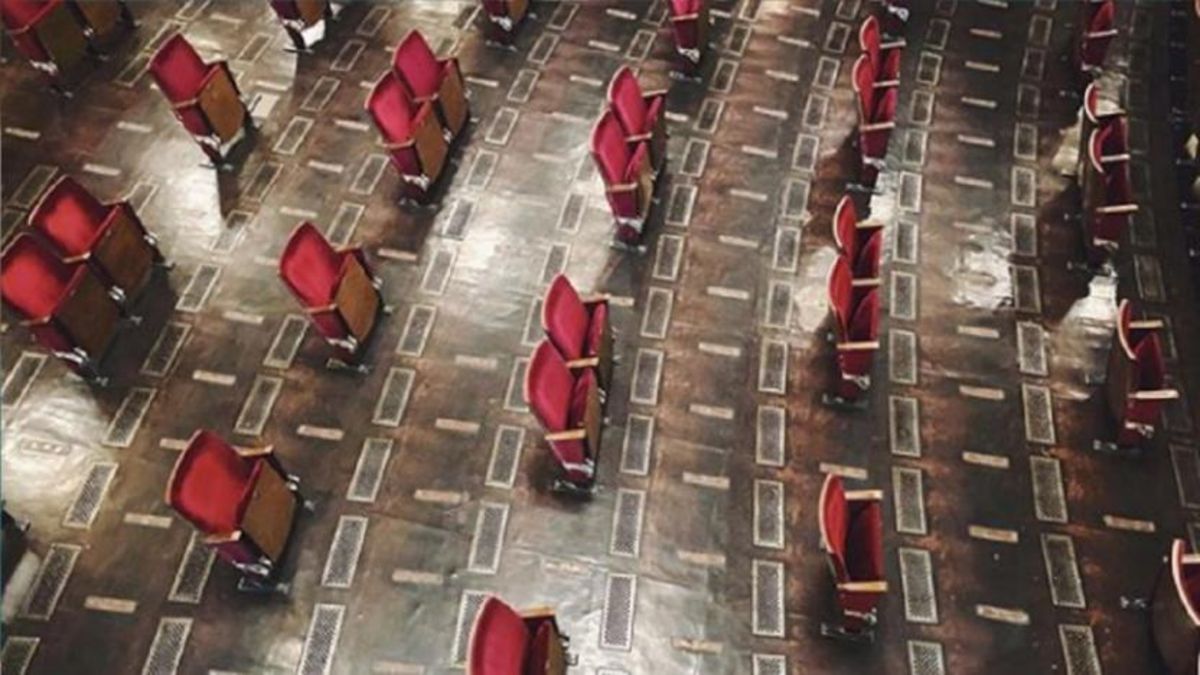 La impactante foto viral de cómo serán los teatros tras la pandemia