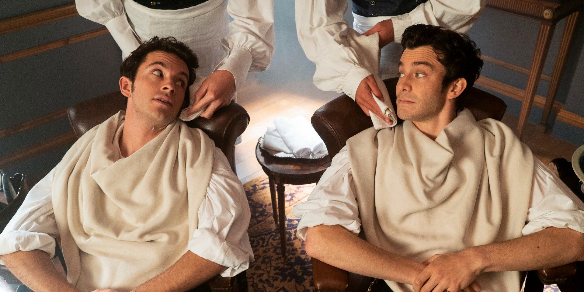 La temporada 3 de Bridgerton podría no seguir los libros, se burla de Shonda Rhimes