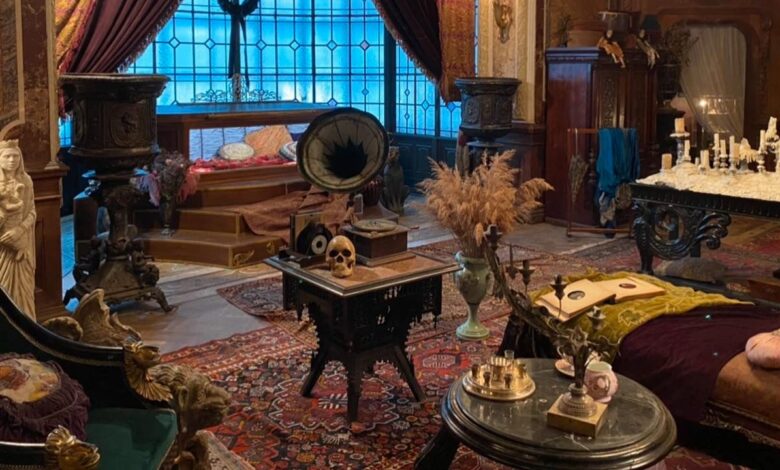 Las imágenes de The Munsters de Rob Zombie revelan el interior de 1313 Mockingbird Lane