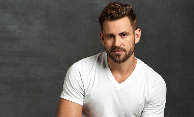 Licenciado: Nick Viall lanza libro de consejos sobre citas después del éxito del podcast