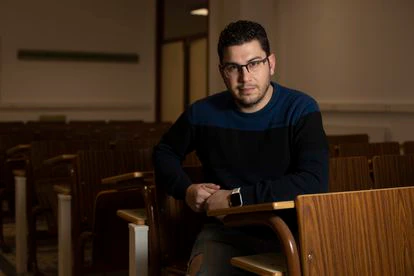 Alexandre Sotelino en un aula de la Universidad de Santiago de Compostela, el pasado miércoles.