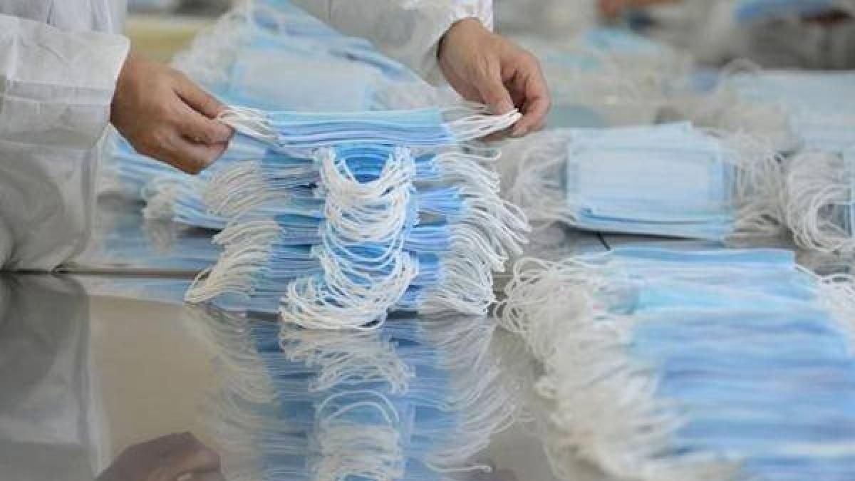 Los riesgos para la salud de llevar la mascarilla por debajo de la nariz