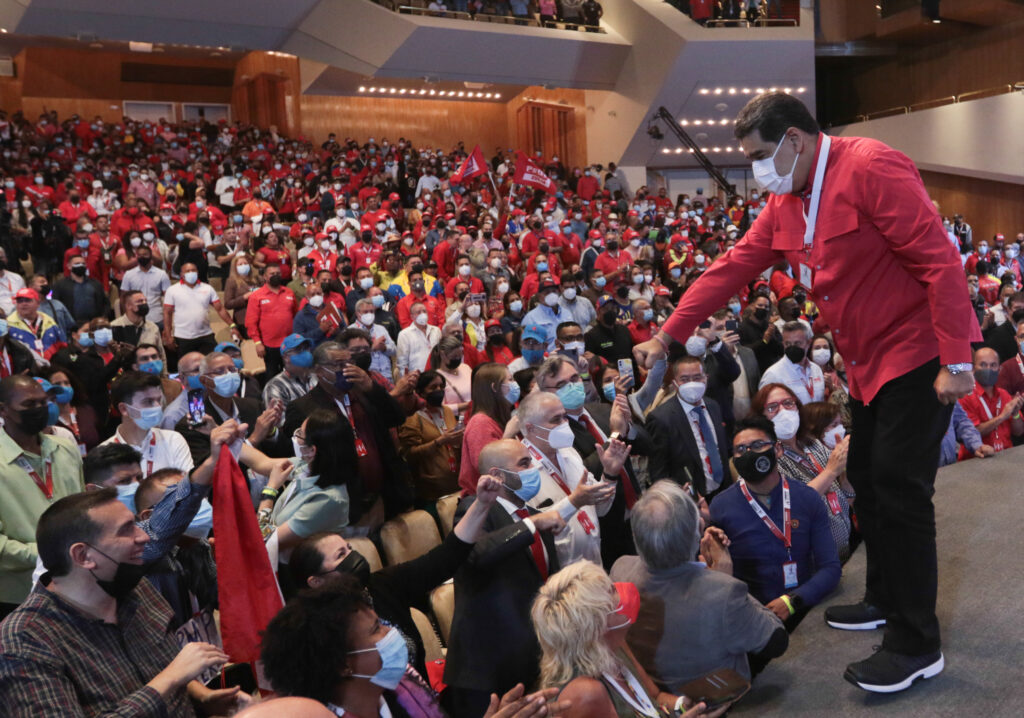 Maduro reconoce el acercamiento con Estados Unidos en medio de la invasión de Ucrania