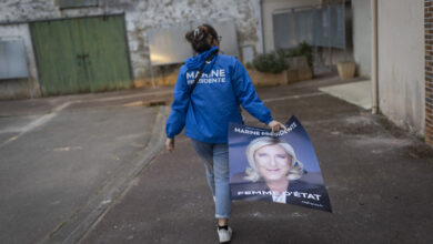 Marine Le Pen consolida su ventaja ante su rival ultra, Zemmour, y ya sueña con batir a Macron