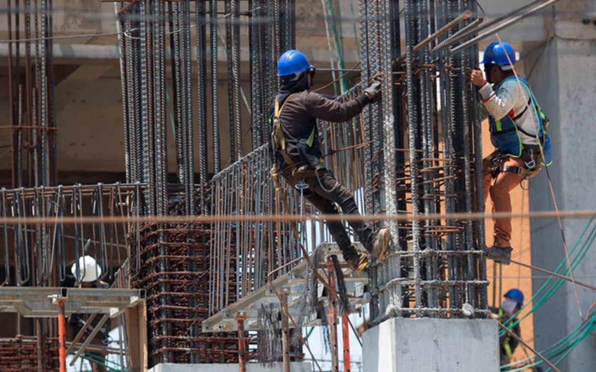 Mexicanos que ganan salario mínimo se dispara de 13 a 19 millones: INEGI