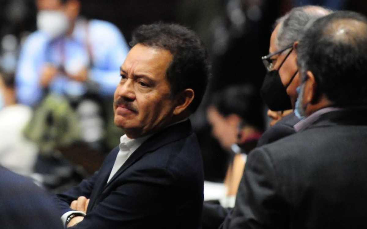 Morena busca aprobar reforma eléctrica de AMLO en Semana Santa