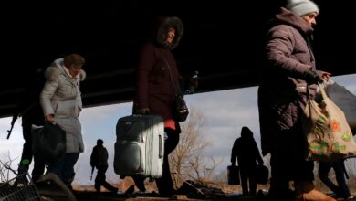 Moscú dice que casi 180 mil personas huyeron de Ucrania a Rusia