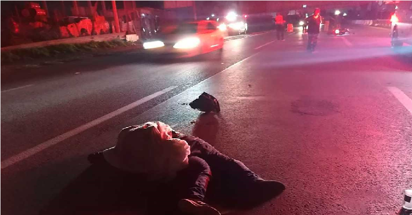 Mueren dos jóvenes motociclistas, fatal accidente, chocaron contra camioneta, en Corregidora