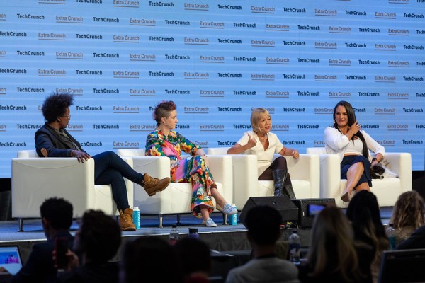 Mujeres expositoras en Digital Startup Alley: Conoce aceleradoras enfocadas en mujeres