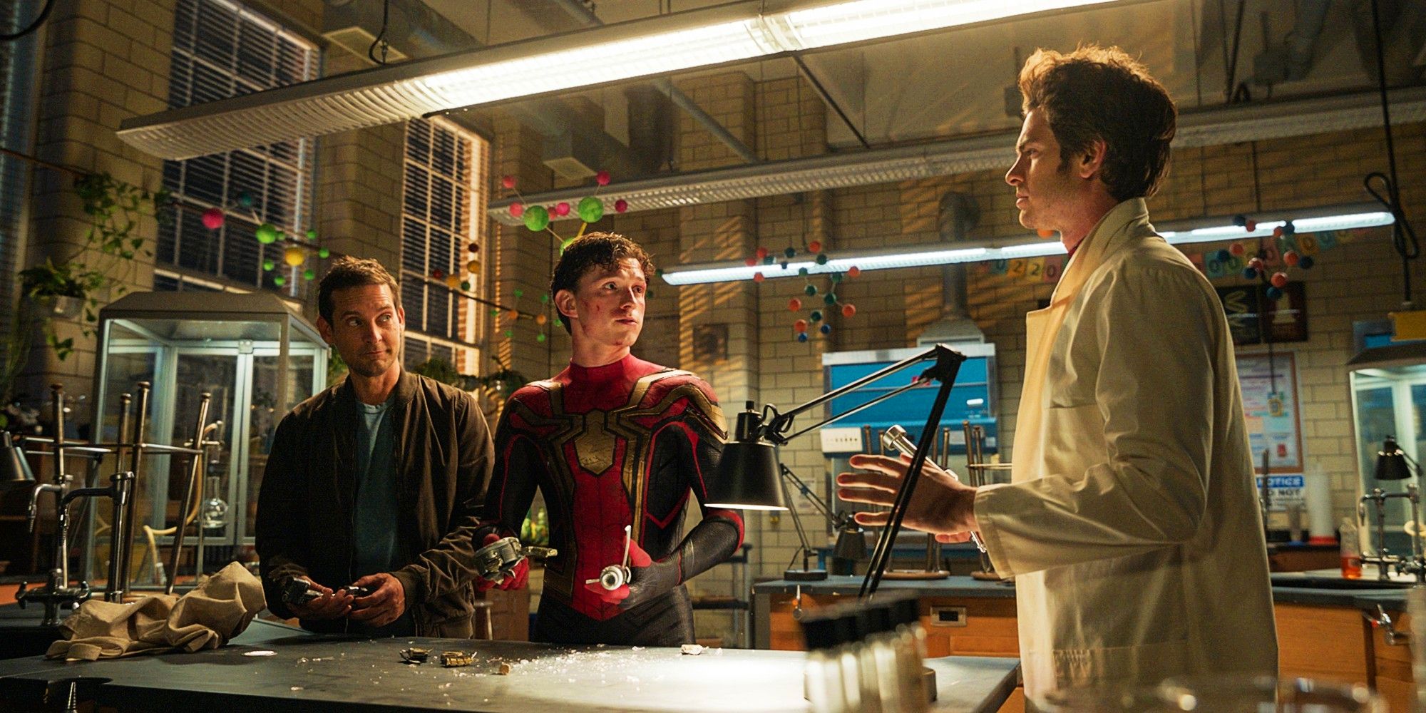 No Way Home: Holland, Maguire & Garfield Lab Scene Imágenes publicadas