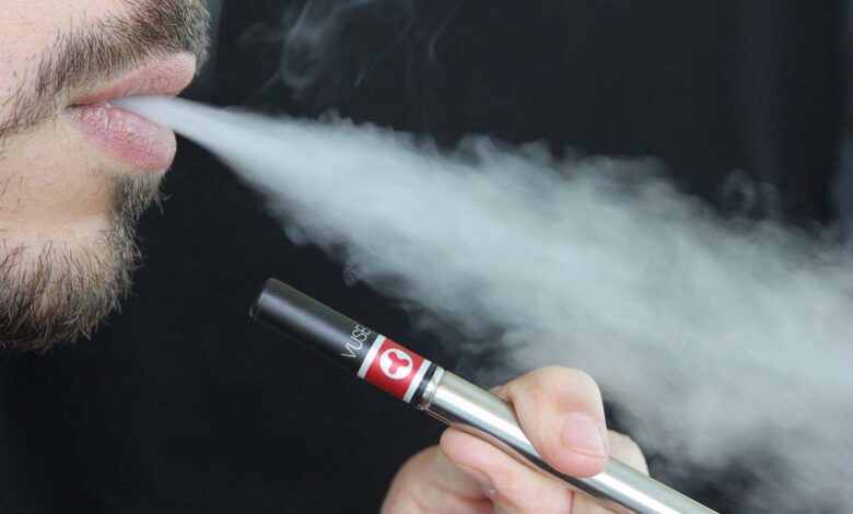 No se busca prohibir los cigarros electrónicos sino regularlos: Zinser