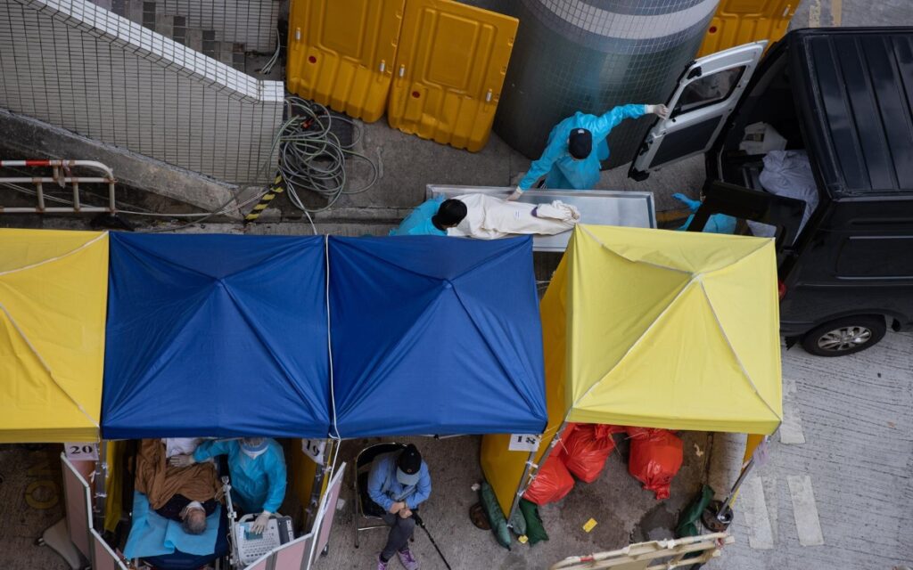 Número de muertos por Covid es cuatro veces mayor en países pobres que en ricos: Oxfam