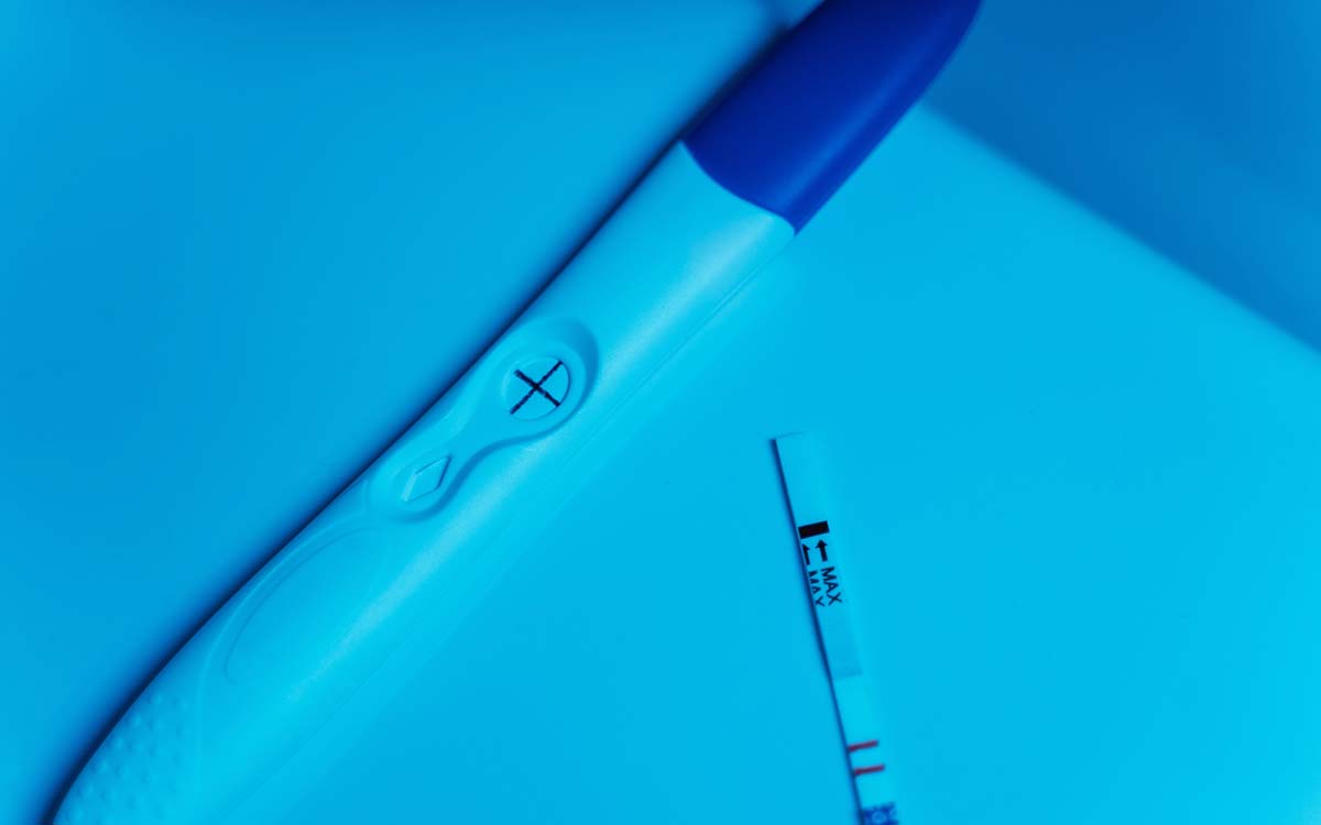 OMS advierte desigualdades en el acceso de mujeres a servicios de salud sexual y reproductiva, como anticonceptivos y aborto