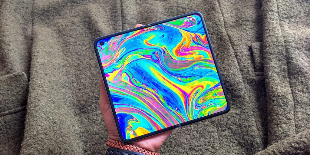 Oppo Find N es un intento nuevo e impresionante de un teléfono plegable