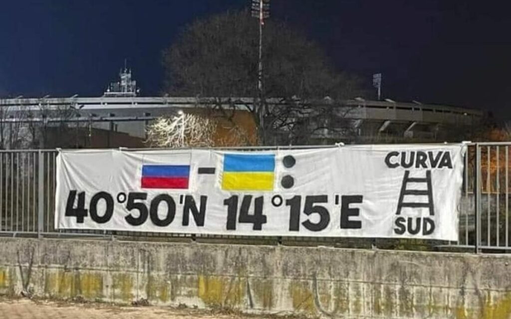 Piden ultras del Hellas Verona bombardear Nápoles | Tuit