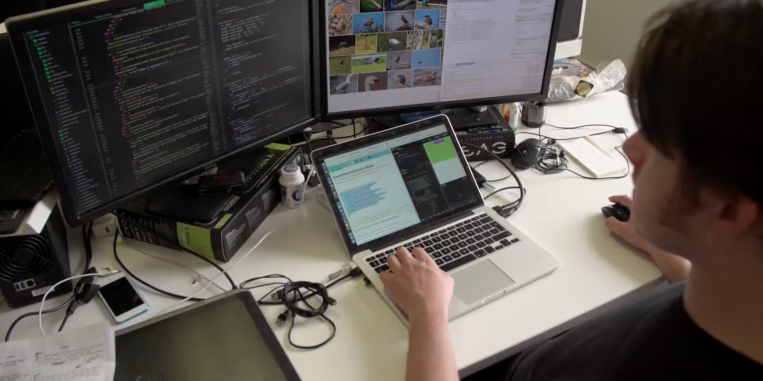 Pimloc obtiene 1,8 millones de dólares por su herramienta de redacción y búsqueda visual basada en IA