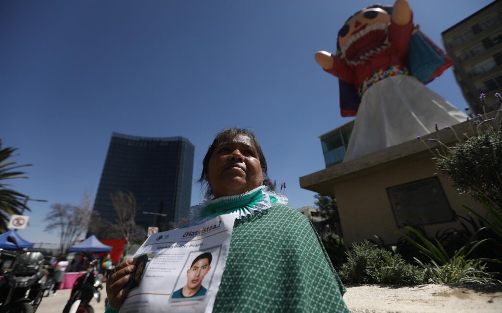Protestan por discriminación contra indígena otomí en restaurante de Casa Lamm