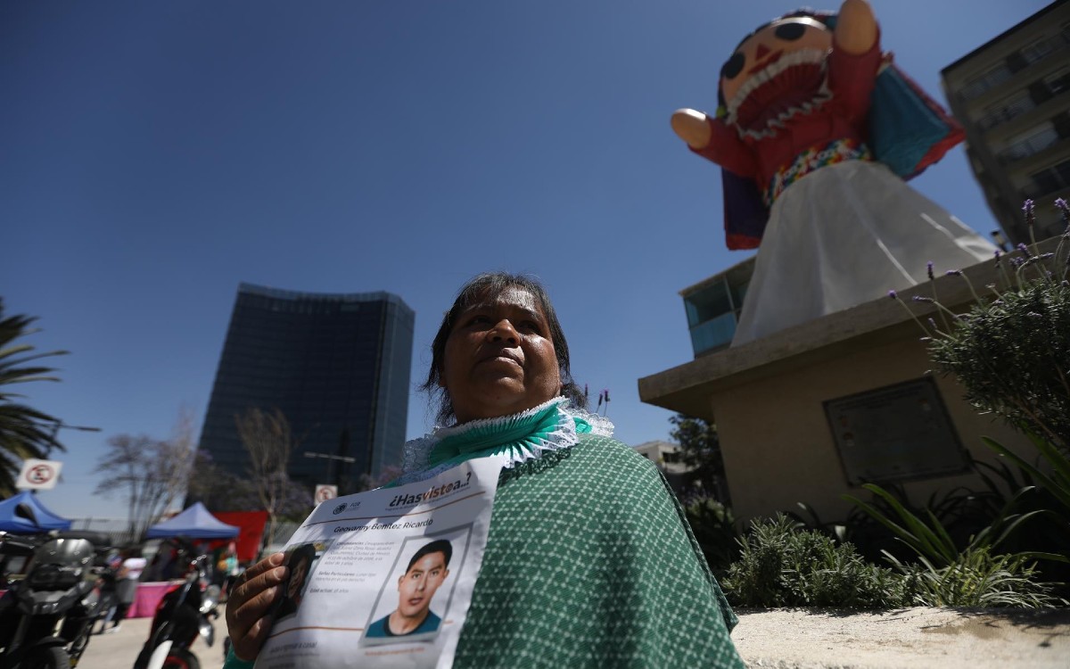 Protestan por discriminación contra indígena otomí en restaurante de Casa Lamm