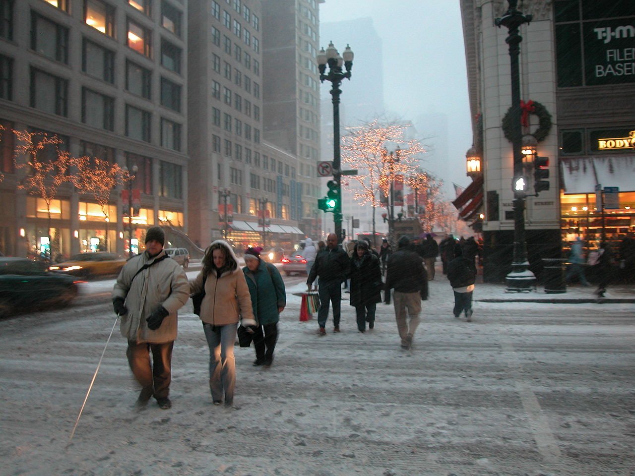 Qué significa el color de los bastones guías para los ciegos