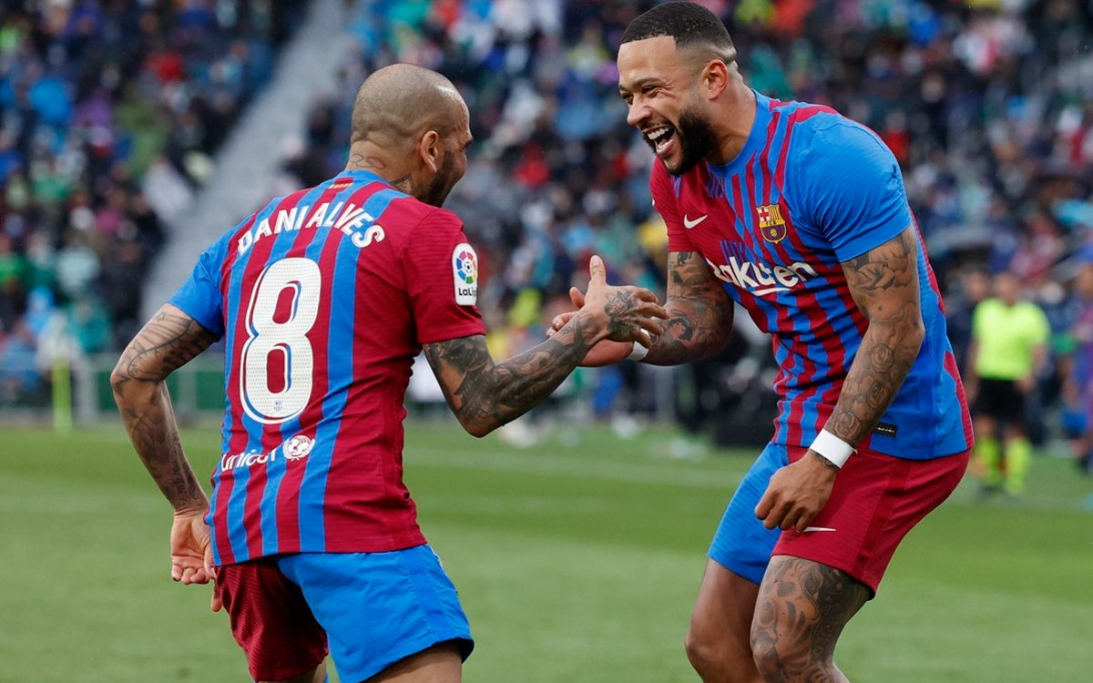 Rescatan Ferran y Depay al Barcelona en casa del Elche | Video