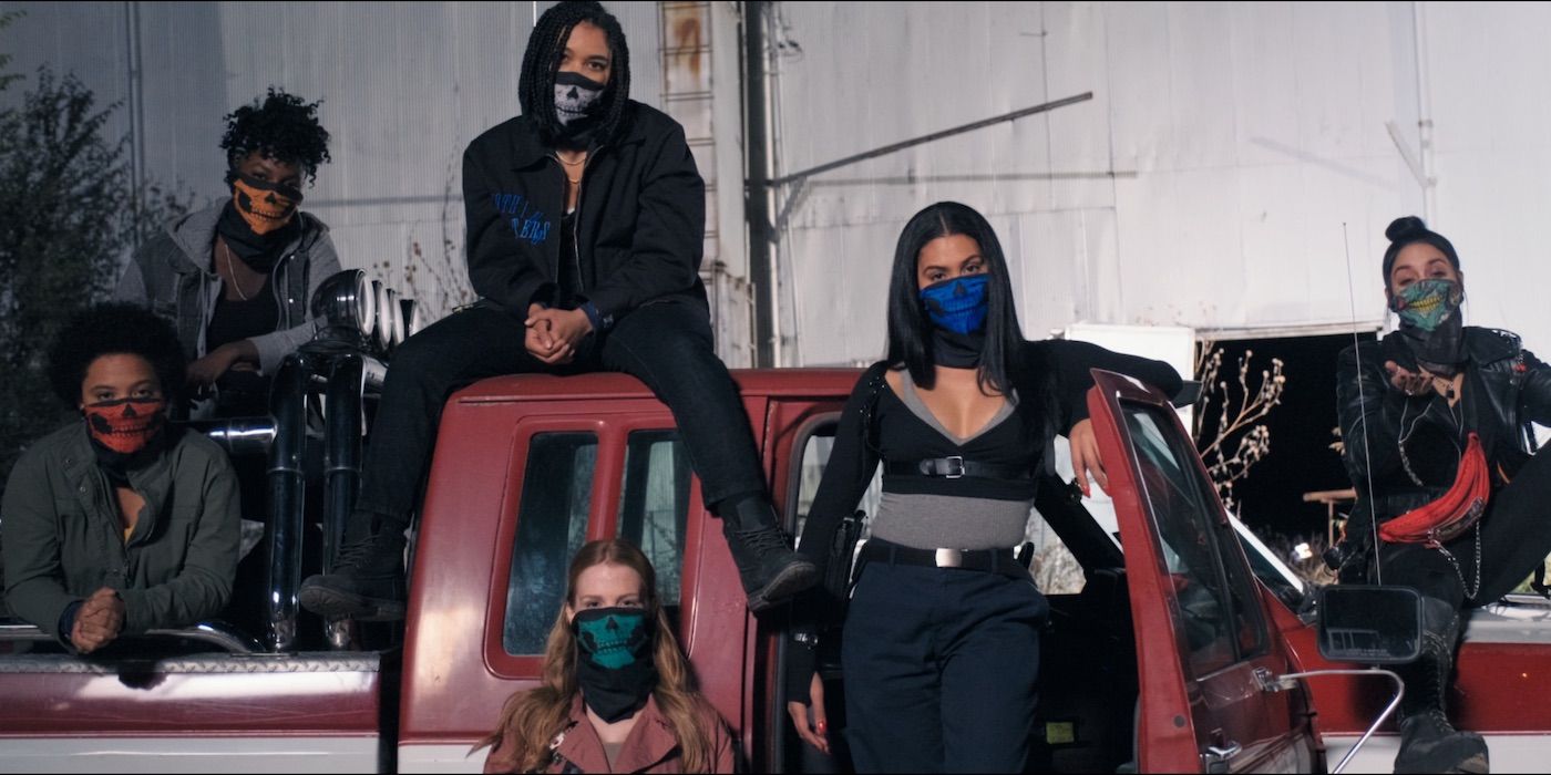 Reseña de Asking For It: Thriller de vigilantes feministas que prima el estilo sobre la sustancia