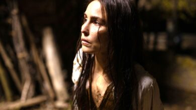 Revisión de You Won't Be Alone: ​​el terror popular inventivo es ambicioso hasta la exageración