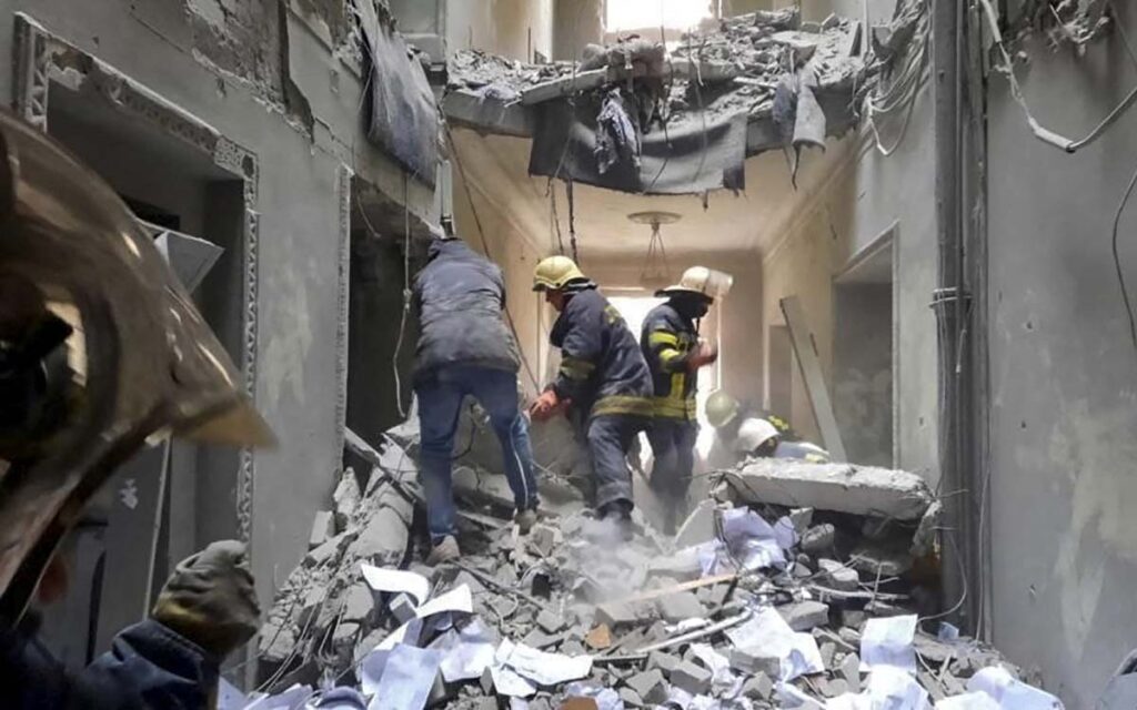 Rusia intensifica sus ataques en Járkov; bombardea nuevamente el centro de la ciudad