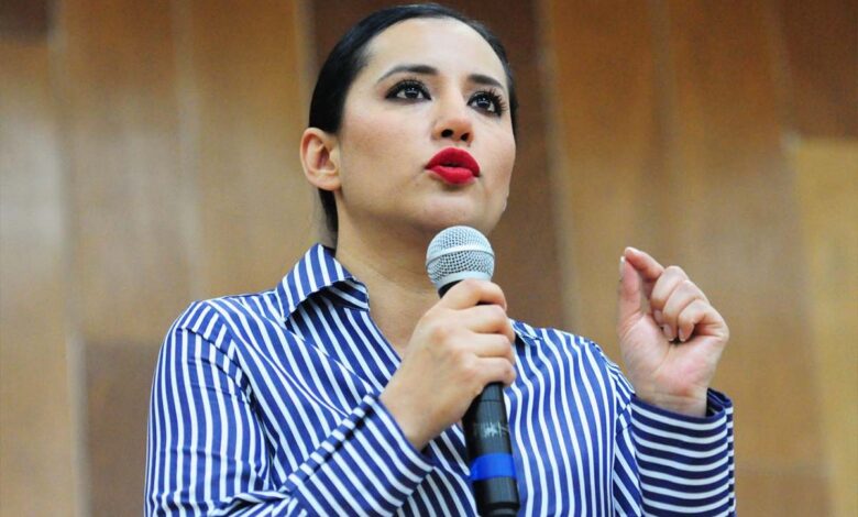 Sandra Cuevas ofrece disculpa pública a policías que la denunciaron