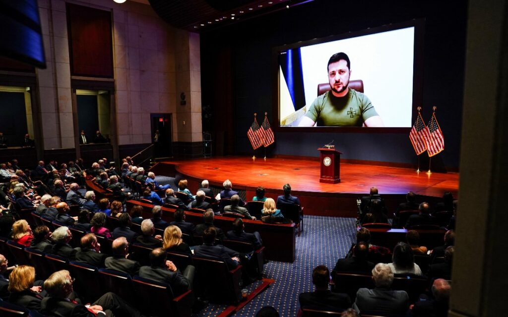 'Ser el líder del mundo significa ser el líder de la paz'; Zelensky implora más apoyo al Congreso de EU | Video