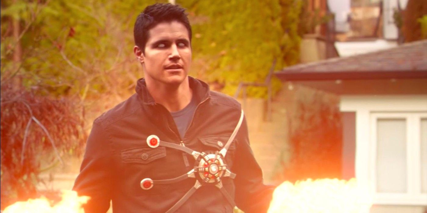 The Flash Season 8 Firestorm Return presentado por Robbie Amell