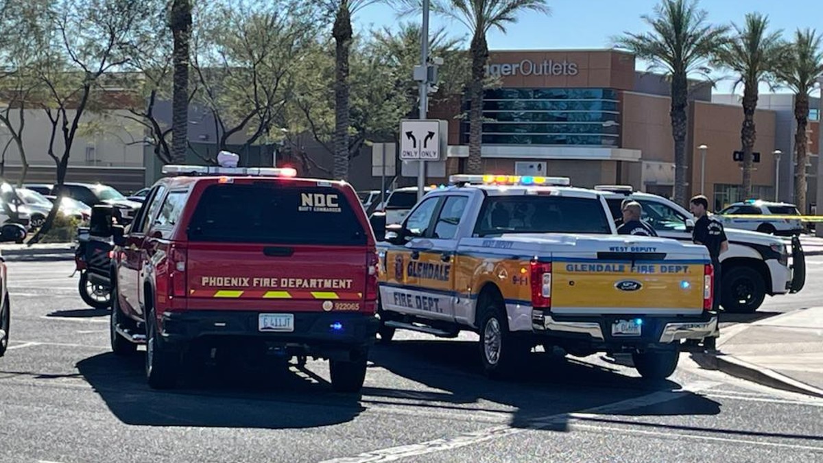 Tiroteo en Tanger Outlets en Glendale deja tres heridos, según la policía