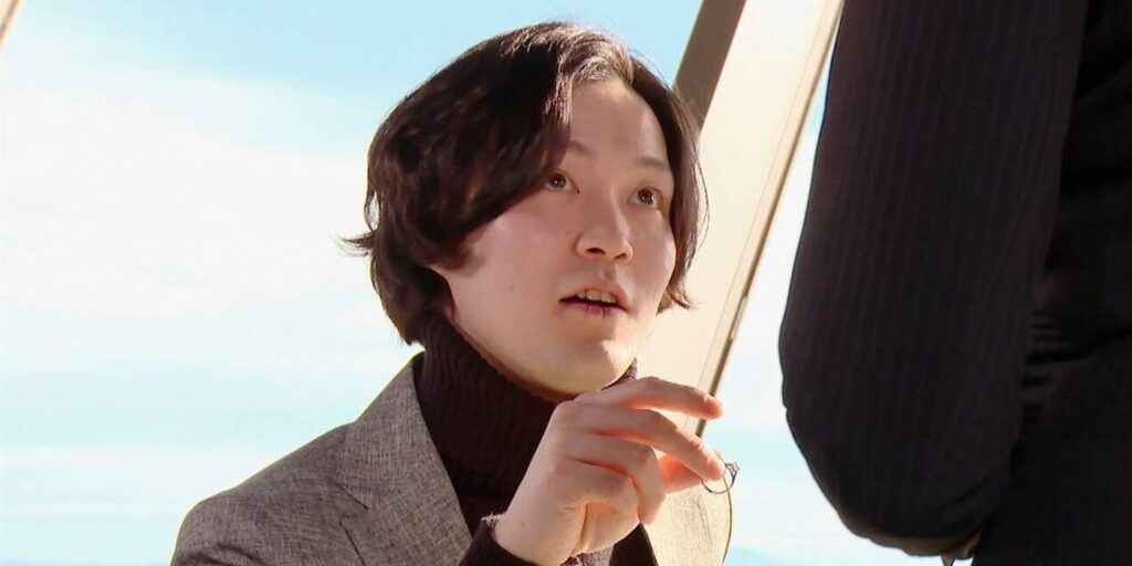 Todo en 90 Días: Jihoon muestra un aspecto atractivo en una rara publicación de Instagram