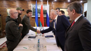 Última hora de la invasión rusa a Ucrania, en directo | Kiev exige a Moscú que abra corredores humanitarios para evacuar civiles en la segunda ronda de negociaciones
