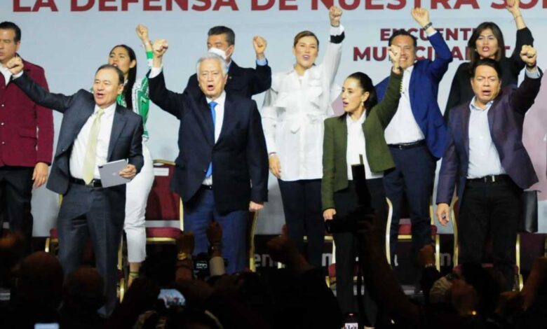 Usan líderes de Morena 'foro municipalista' para apuntalar a AMLO frente a la revocación