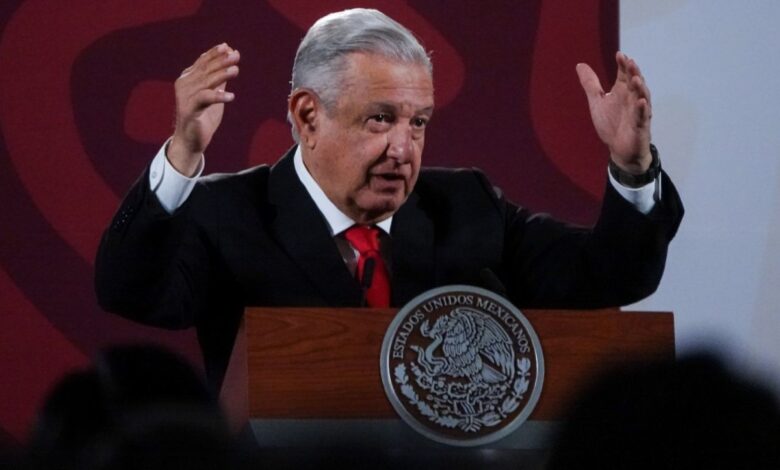 Usuaria de Change.org propone que el natalicio de AMLO se declare como día de asueto oficial