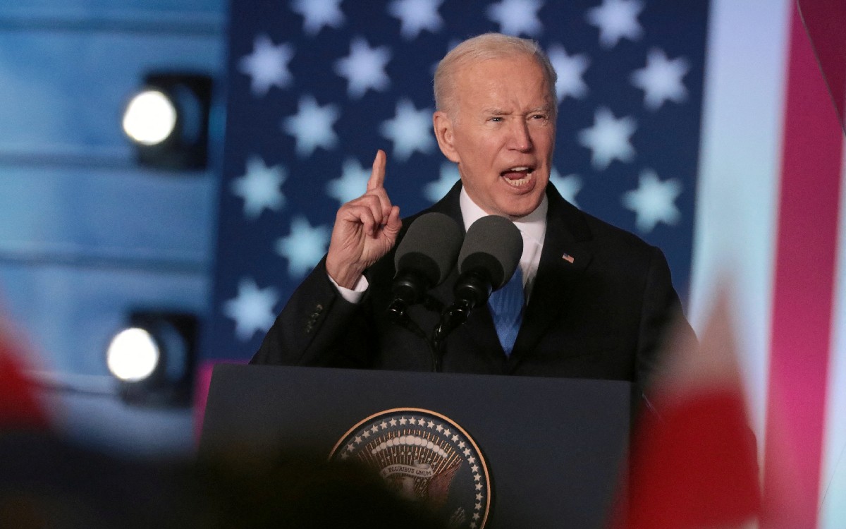 Vladimir Putin 'no puede permanecer en el poder': Joe Biden