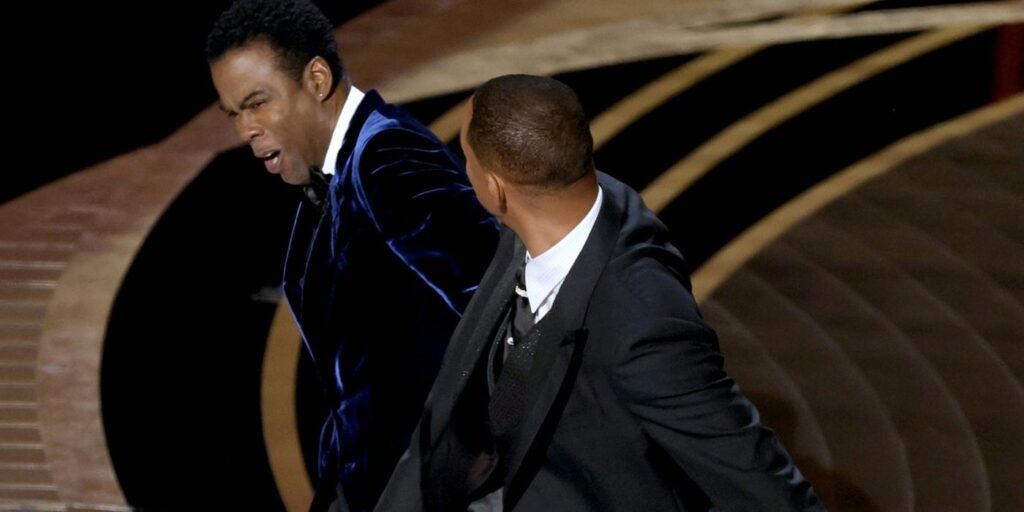 Will Smith abofetea a Chris Rock en vivo por televisión durante la ceremonia de los Oscar 2022