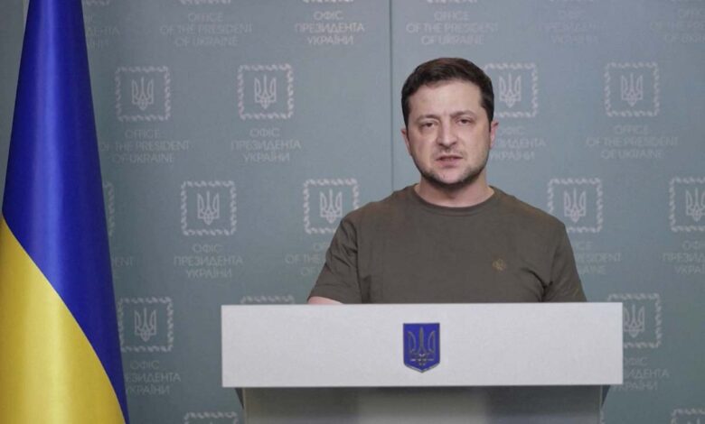 Zelenski denuncia crímenes de guerra y pide una zona de exclusión aérea sobre Ucrania