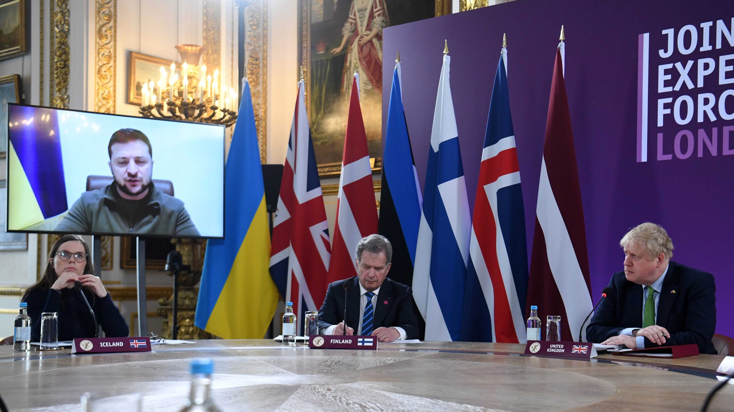 Zelenskyy pide a Europa que envíe más armas para combatir a los rusos