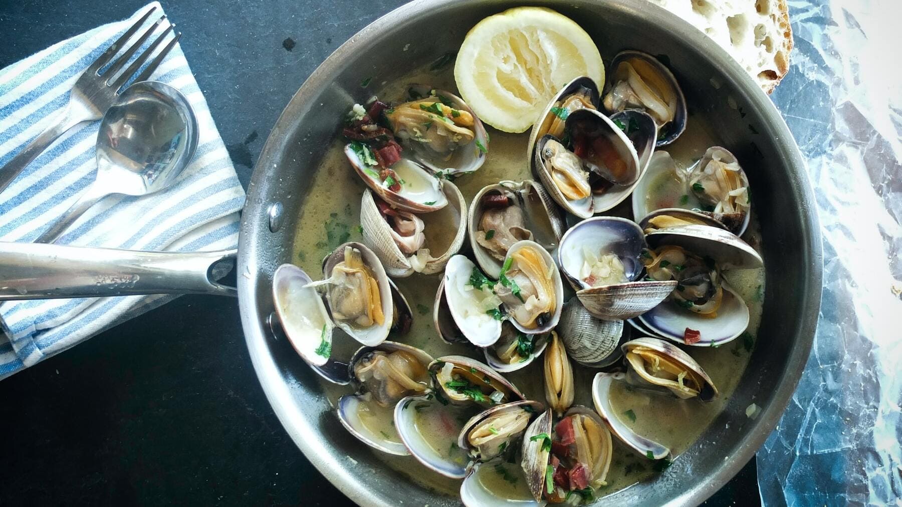 ¿Cuánto tiempo duran las almejas en la nevera?