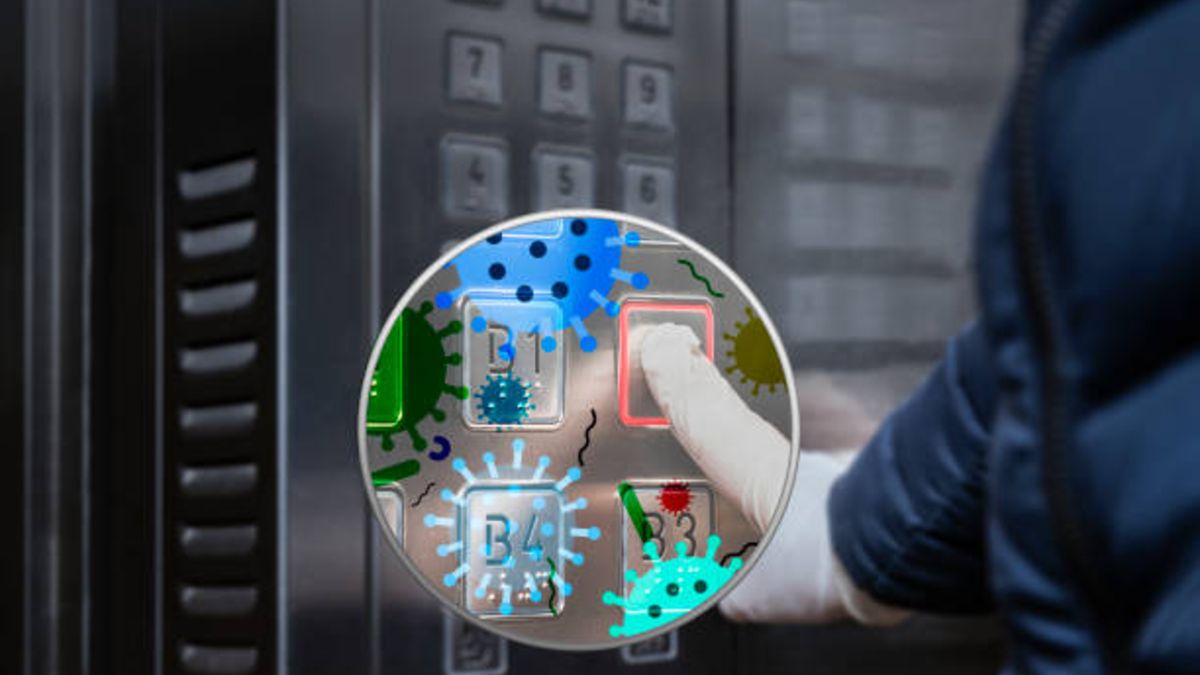 ¿Qué riesgo hay de contraer COVID-19 en un ascensor?