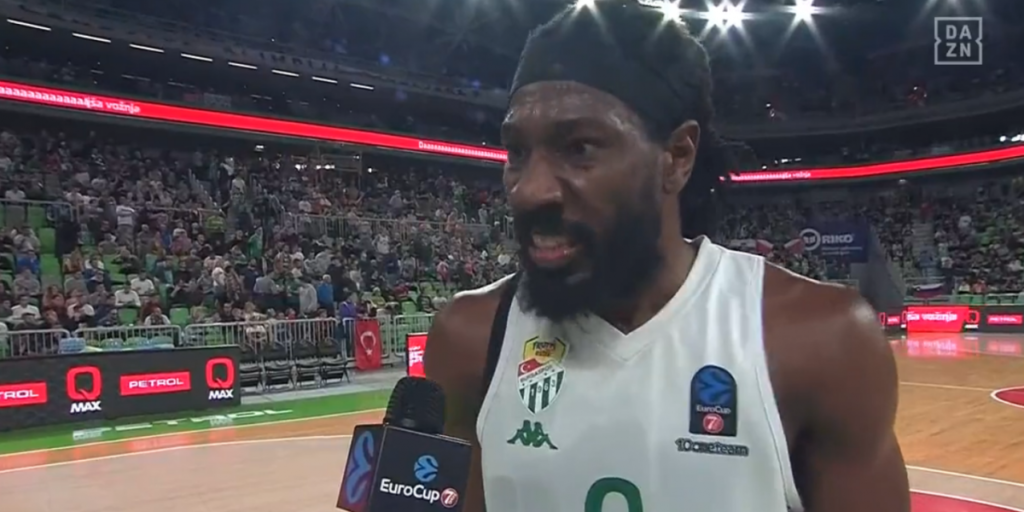 ¿Es esta la mejor entrevista al descanso de la historia del basket?