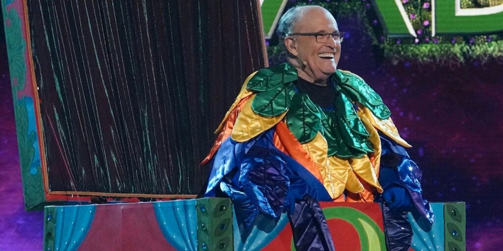 ¿Por qué el cantante enmascarado transmitió su horrible secuencia de Rudy Giuliani?