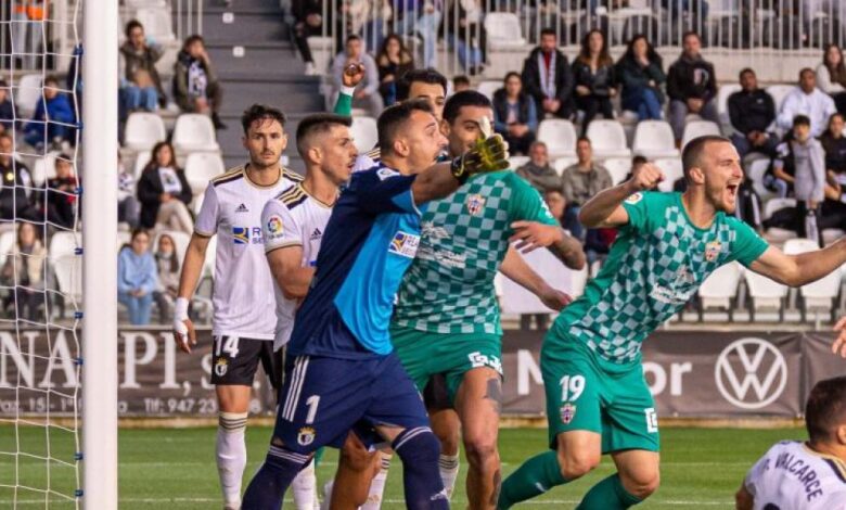 0-2: El Almería gana y sigue pensando en el ascenso directo