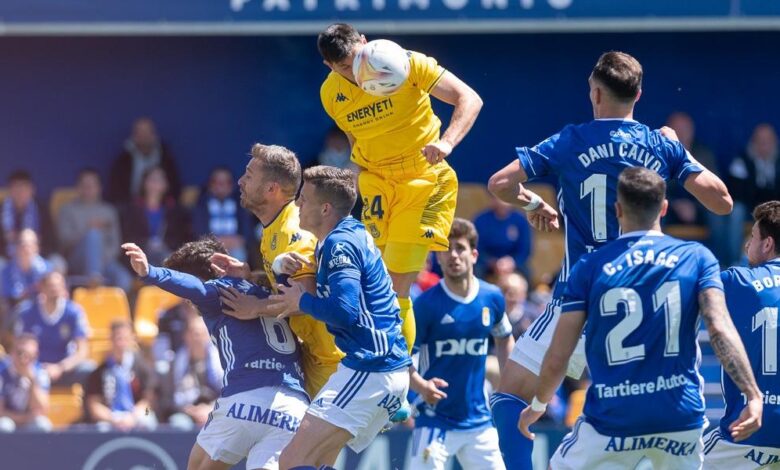 1-2: El Oviedo conquista Santo Domingo y prolonga su racha triunfal