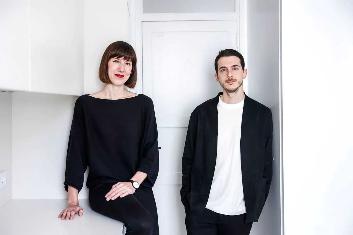 Anna y Daniel, el influyente dúo de treintañeros que vende la luz de Valencia al mundo