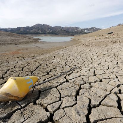 El embalse de La Viñuela, ubicado en La Axarquía, se encuentra al 15% de su capacidad total a causa de la sequía provocada por la falta de precipitaciones en este invierno a19 de febrero de 2022 Málaga, Andalucía.
19 FEBRERO 2022
Álex Zea / Europa Press
19/02/2022