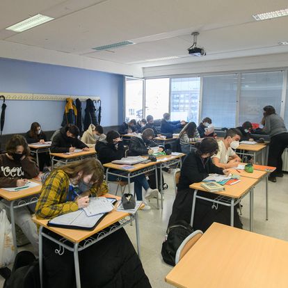 EL PAIS_21/03/2022. (FOTOGRAFÍA: KIKE TABERNER) Alumnos en el Instuto de Enseñanza Secundaria de Albal (Valencia)