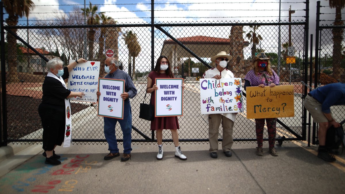 Denuncian a CBP de “abuso sistémico” de menores inmigrantes en custodia