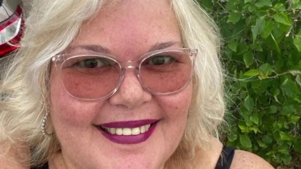 Activista Venezolana ayuda a una tortuga a cruzar la calle y muere atropellada